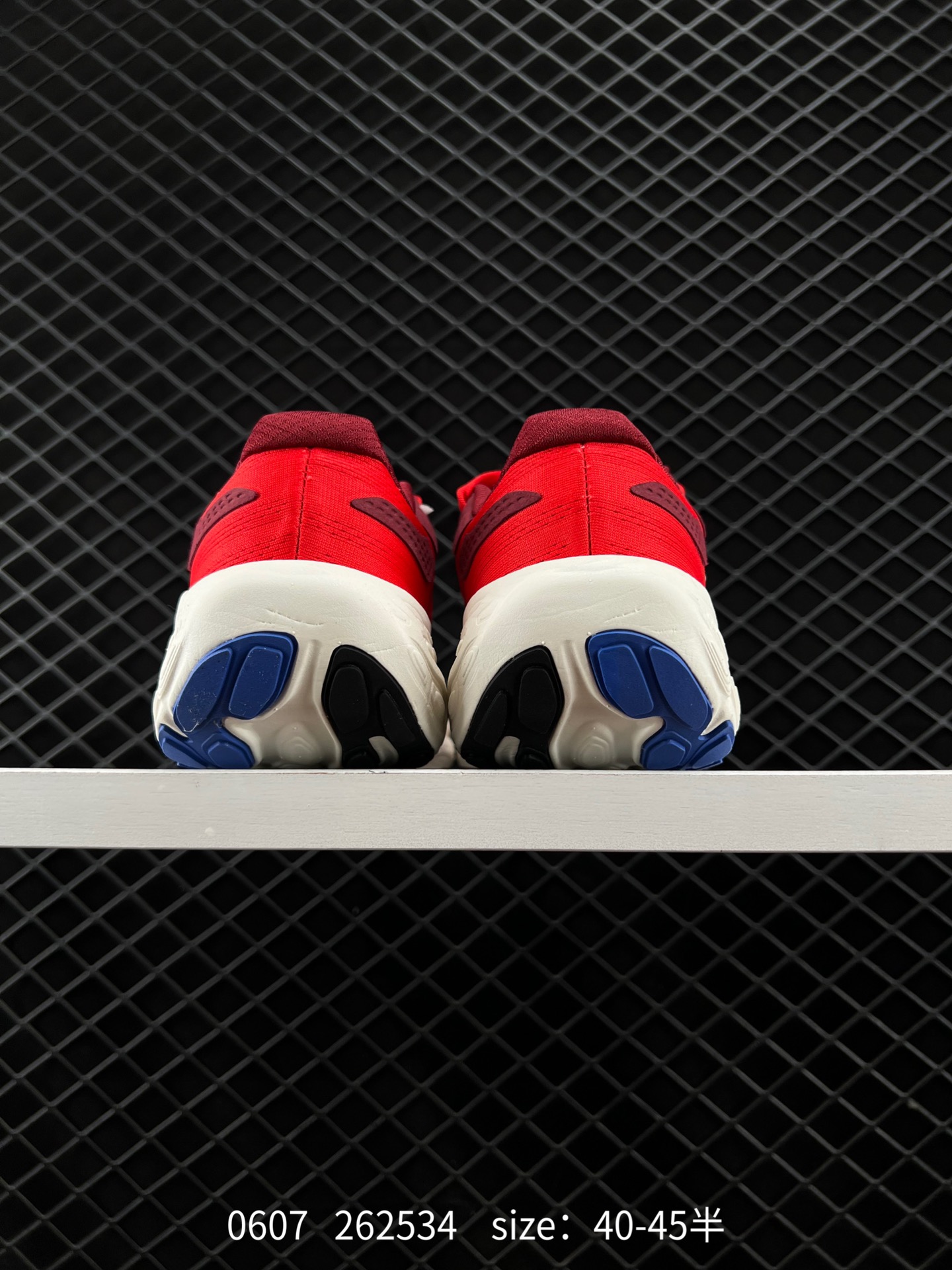 BLUE BOTTLE COFFEE x New Balance NB1080 v12